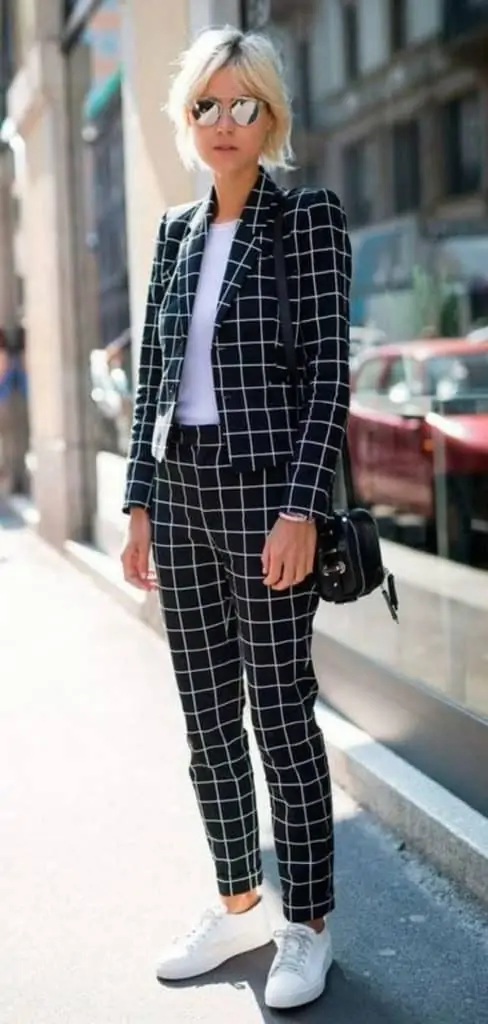 Sneakers For Business Casual Outfits In LA