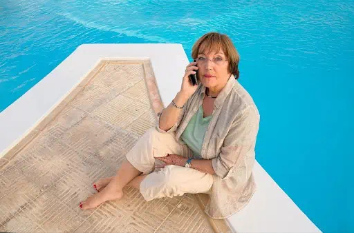 Outfits For Women Over 50 Dont Have To Look Frumpy And Boring
